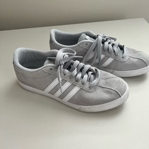 Adidas suede gray sneakers size 7 1/2 -Similar to Gazelle
